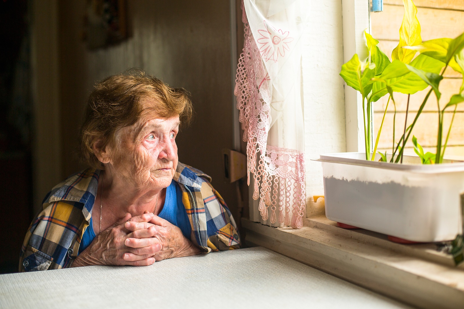 3 Risks Seniors Face When Living Alone