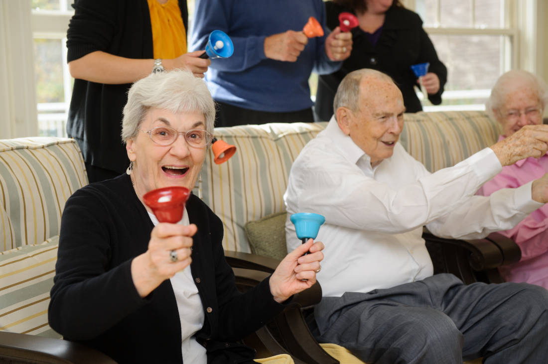 5 Ways Music Therapy Helps Seniors